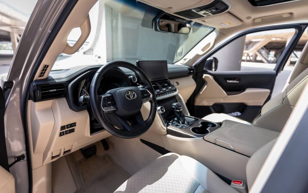 Toyota Land Cruiser 300 2022