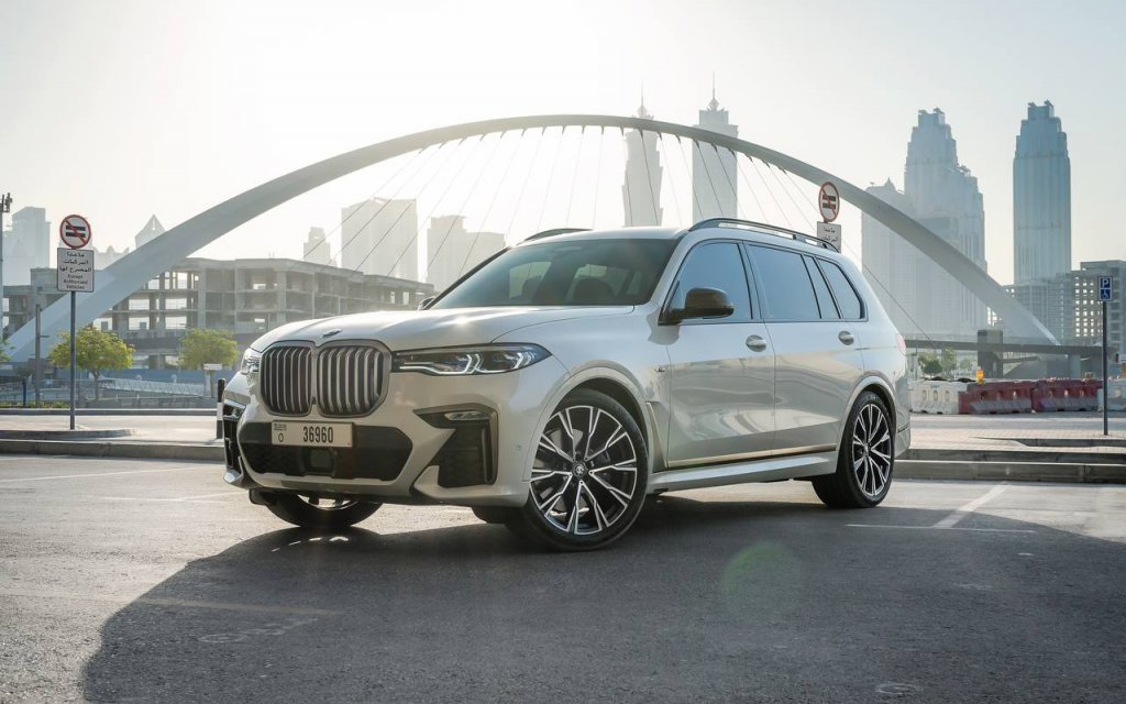 BMW X7 M50i  2021